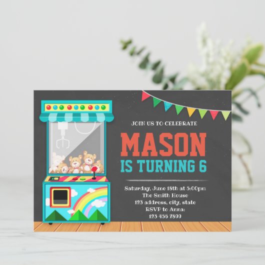 Arcade anniversaire invitation (Debout devant)