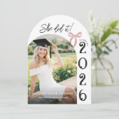 Arch Photo Pink Bow Graduation Party Invitation (Debout devant)
