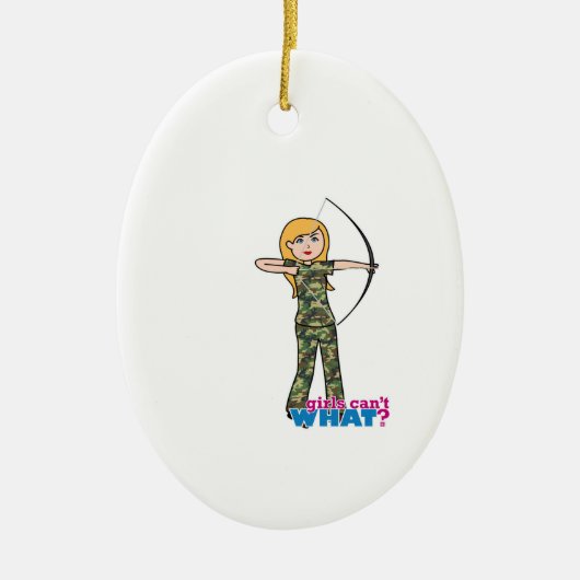 Archer Girl in Camo - Light Keramisch Ornament (Voorkant)