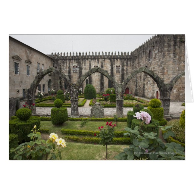 Archevêque Palace Of Braga avec le jardin (Devant horizontal)