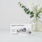 Architecte et carte de visite concepteur (Debout devant)