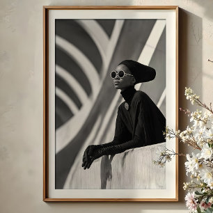 Architectonische muze: monochrome caped elegantie poster