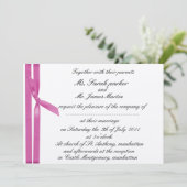 Argent et ruban rose invitation métallique (Debout devant)