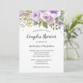 Argent Violet Floral Couples Douche Invitation (Debout devant)