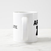 ARMÉE ET POLITE Jumbo Mug (Dos)