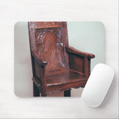 Armstoel met achterzijde en in dozen gearceerde zi muismat (Met muis)