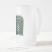 Army Special Forces Tab en Patch Gift Frosted Mok (Voorkant rechts)