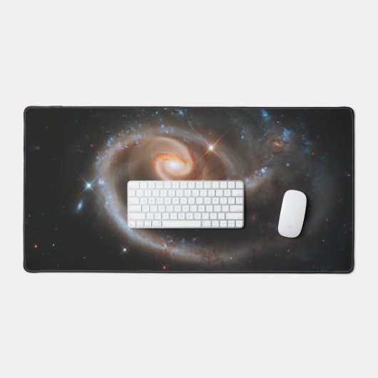 Arp 273 Galaxies Interagissant En Andromède. (Clavier et souris)