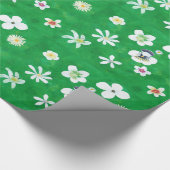 Array witte bloemen gemengd groen inpakpapier (Hoek)