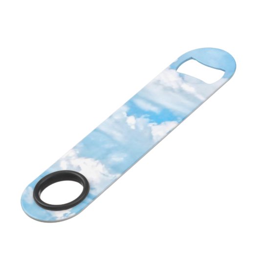 Arrière - plan bleu-clair de ciel de nuages (Devant angulaire)