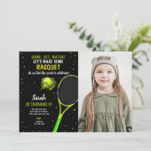 Arrière - plan noir Tennis Invitations Anniversair (Debout devant)