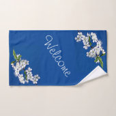 Arrière - plan Royal Blue avec de belles fleurs bl (Serviette à main)