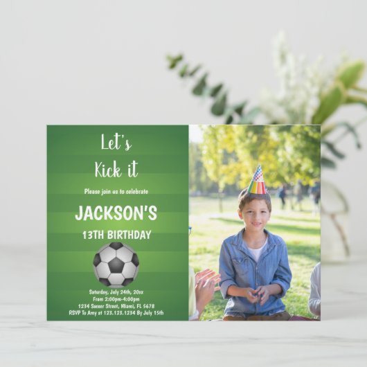 Arrière - plan vert soccer Invitations d'anniversa (Debout devant)