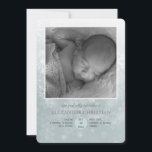 Arrivée hivernale Faire-part de naissance photo ve<br><div class="desc">Un joli motif de flocon de neige pour présenter l'arrivée de votre bébé d'hiver. La carte est facile à customiser avec votre libellé, police, couleur de police, options de forme de papier et choix de six types de papier. Pas exactement ce que vous cherchez ? Tous nos produits peuvent être...</div>