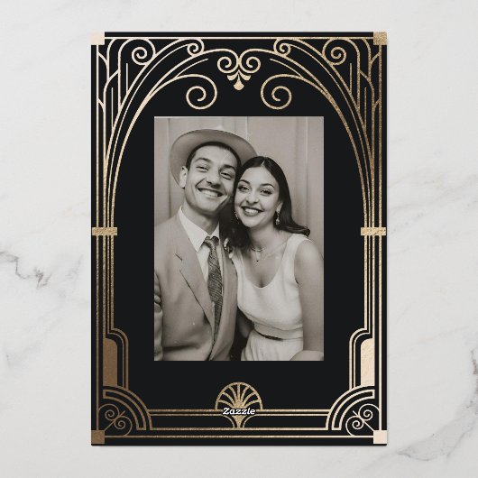Art Deco Elegant Zwart Goud 20s Klassieke Bruiloft Folie Uitnodiging (Achterkant)