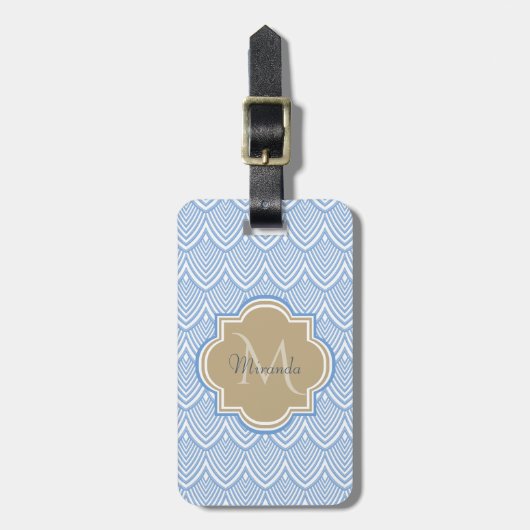 Art Deco Light Blue Fish Scales Tan Monogram Name Bagagelabel (Voorkant verticaal)