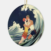 Art Deco Lovers Kiss in The Waves bij Beach Keramisch Ornament (Links)