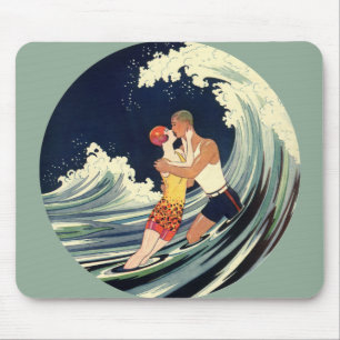  Art Deco Lovers Kiss in The Waves bij Beach Muismat