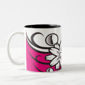 Art floral sur la tasse basse rose (Gauche)