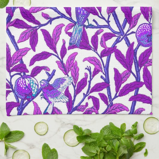 Art Nouveau Bird & Pomegranate, Amethyst Paars Theedoek (Gevouwen)