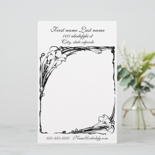 Art nouveau lelie bloemenzwart en wit briefhoofd briefpapier (Staand voorkant)