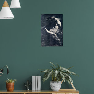 Art Nouveau-vrouw op halvemaan Poster