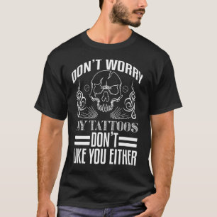 Artiest van tattoo maakt me geen zorgen over mijn t-shirt