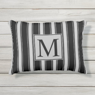 Ash Grey and White Stripe op zwart monogram Buitenkussen