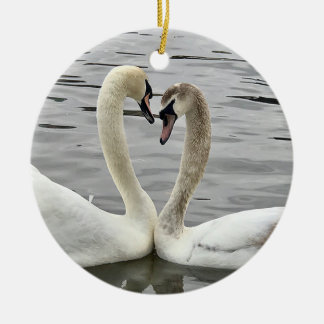 Ashley's Swans in Love ornament gepersonaliseerd