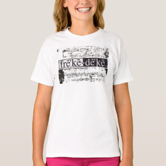 ashlyn merkt meisjes ringer op t-shirt