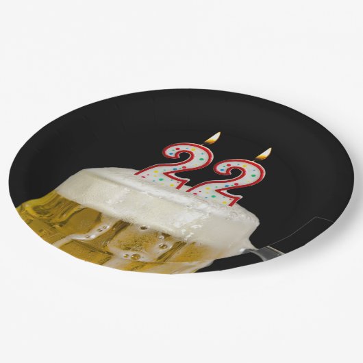 Assiettes En Carton 22e Anniversaire Bière en noir (Angle)