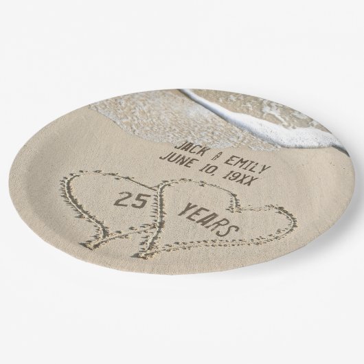 Assiettes En Carton 25e Anniversaire Plage Coeurs Plaque en papier (Angle)