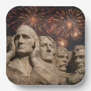 Assiettes En Carton 4 juillet humour de Mount Rushmore avec feux d'art