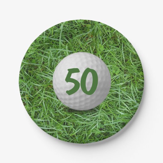 Assiettes En Carton 50e anniversaire Golf Ball on Grass Papier Plaque (Devant)