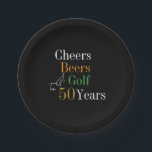 Assiettes En Carton 50e anniversaire Golf Cheers Bières Black Gold Par<br><div class="desc">C'est un cool et moderne, 50ème anniversaire, design de partie de golf. Il s'agit d'un design simple, minimal, dans la typographie classique noir et or avec des pops d'orange et vert. Parfait pour un cool et amusant, golf et bière à thème, fête du 50e anniversaire. Cette conception est entièrement personnalisable,...</div>