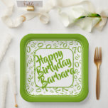 Assiettes En Carton 70th Birthday Party Numéro Motif Vert Blanc<br><div class="desc">Il est facile de personnaliser le texte au centre avec les modèles de texte fournis. Cette conception sur la colline a un motif de nombres aléatoires vert et blanc avec le numéro de jalon 70 répété dans des tailles et angles variés pour une impression tout-en-haut. Il y a un carré...</div>