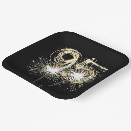 Assiettes En Carton 95e anniversaire Sparklers de fête sur noir (Angulaire)