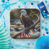 Assiettes En Carton Aigle à tête blanche avec drapeau américain sur un (Fête)