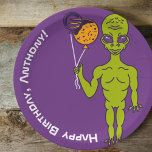 Assiettes En Carton Alien spatial avec Balloons Planet Anniversaire<br><div class="desc">Jetez une fête d'anniversaire hors du monde avec ces plaques en papier sur mesure illustrant l'illustration d'un alien de l'espace vert citron tenant une paire de ballons en forme de planète.</div>