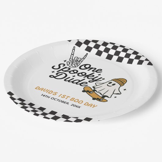 Assiettes En Carton Anniversaire d'un Mec Éffrayant (Angle)