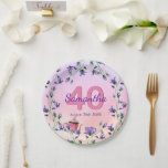 Assiettes En Carton Anniversaire fête rose bluebells fleurs thé fête<br><div class="desc">Une élégante serviette à thème fleurie pour une fête du thé à 40e anniversaire. Avec de jolies cloches bleues et ultra violettes, comme cadre. Une tasse et une cafetière à thé de style vintage. Arrière - plan de couleur pêche à la lavande et pastel. Modèles pour un nom, âge 40...</div>