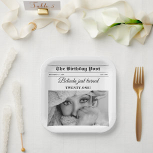 Assiettes En Carton Anniversaire Journal amusant noir & blanc photo