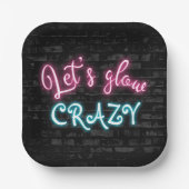 Assiettes En Carton Anniversaire Neon Glow Sign on Brick (Recto)