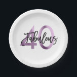 Assiettes En Carton Anniversaire pourpre lilas chic moderne fabuleux<br><div class="desc">Célébrez votre quarantième fête d'anniversaire chic fabuleuse avec ces plats modernes et élégants de cocktail avec le lettrage de main de brosse et conception lilas pourpre/noir. Une partie de la quarantième" collection "fabuleuse.</div>