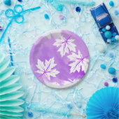 Assiettes En Carton Aquarelle violette moderne et feuilles d'érable (Fête)