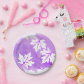 Assiettes En Carton Aquarelle violette moderne et feuilles d'érable (Fête)