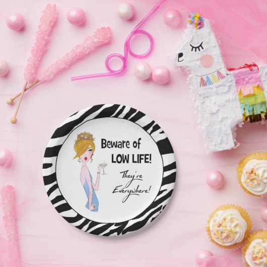 Assiettes En Carton Attention à la Basse Vie ! Ils sont partout ! (Fête)