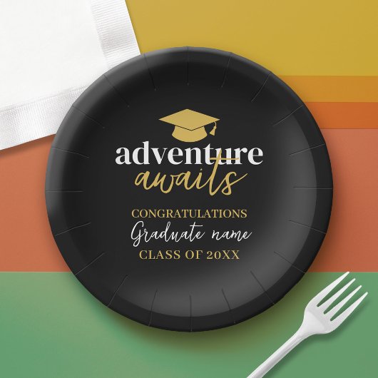 Assiettes En Carton Aventure Await - Nom Casquette Black Gold Graduati