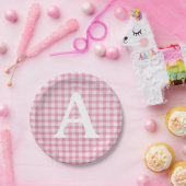 Assiettes En Carton Baby Pink Gingham Custom Initial (Fête)