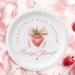 Assiettes En Carton Baby shower aux fraises Coquette<br><div class="desc">Les Plaques de papier Baby shower Coquette Strawberry sont un mélange de charme et d’élégance qui rend parfaitement hommage à l’arrivée d’une petite fille. Le design présente une étonnante aquarelle illustrant des fraises rouges mûres, leurs teintes vibrantes symbolisant la douceur des nouveaux débuts. Un arc rose délicat apporte une touche...</div>